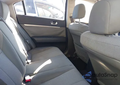 2011 Mitsubishi Galant Es z USA, uszkodzony, nr VIN 4A32B2FF6BE009332